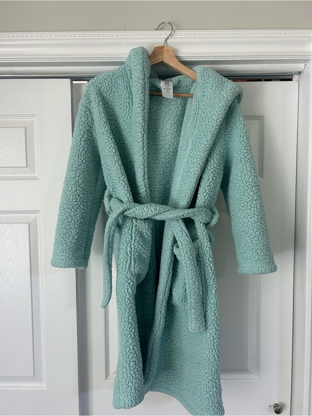 Pottery Barn Teen Plush Hooded Sherpa Robe in Sea Foam XS/S